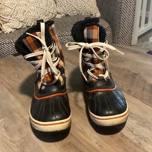 Sorel fleece lined waterproof boots